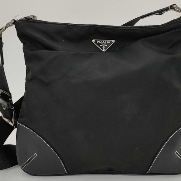 Prada Black Crossbody Bag with Minimalist Design - Picture 1 of 6